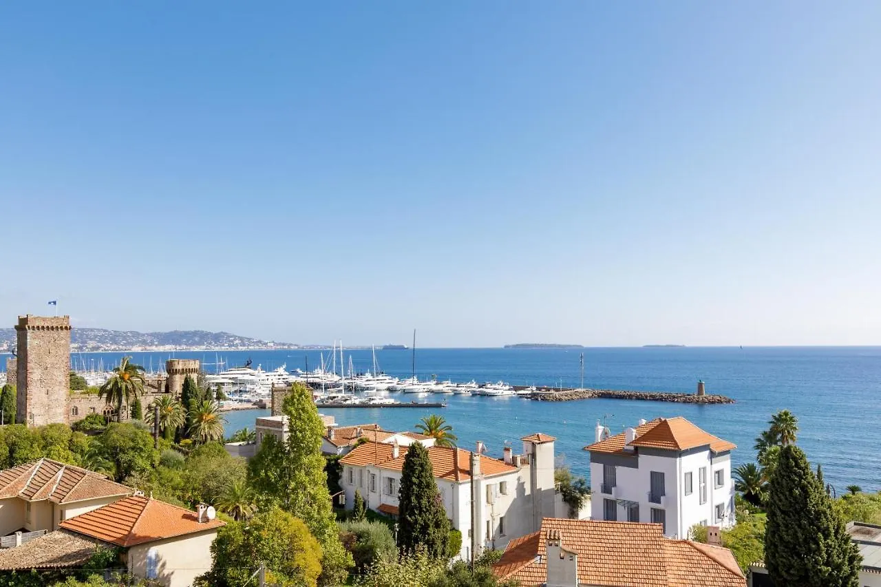 L'Esterel Yourhosthelper Mandelieu 0*,  Frankreich